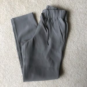 Lululemon Woven 7/8 On the Fly Pant